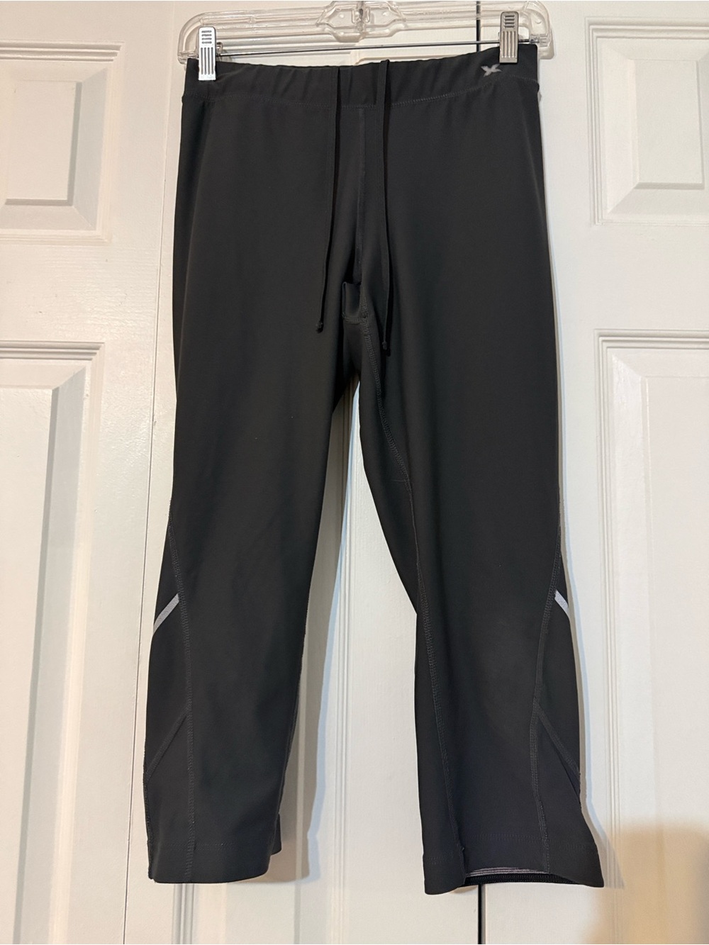 Xersion Black Capri Track Pants with Reflective Detail